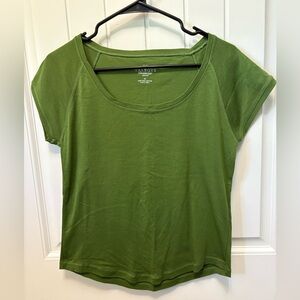 Talbots Green Fitted Cap Sleeve T-Shirt. Size Medium.